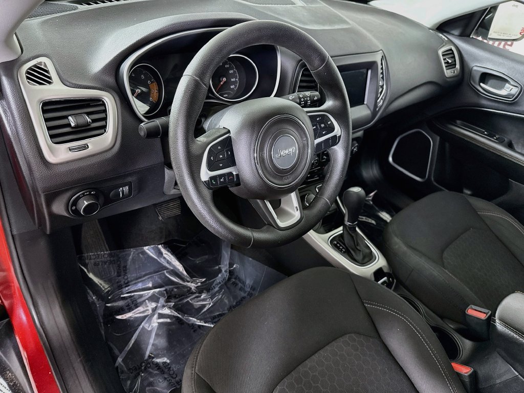 Used 2018 Jeep Compass Sport w/ Tech Group AWD/4WD image 16