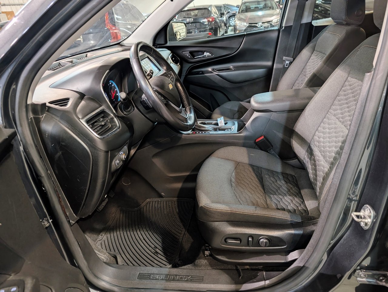 Used 2018 Chevrolet Equinox LT image 14