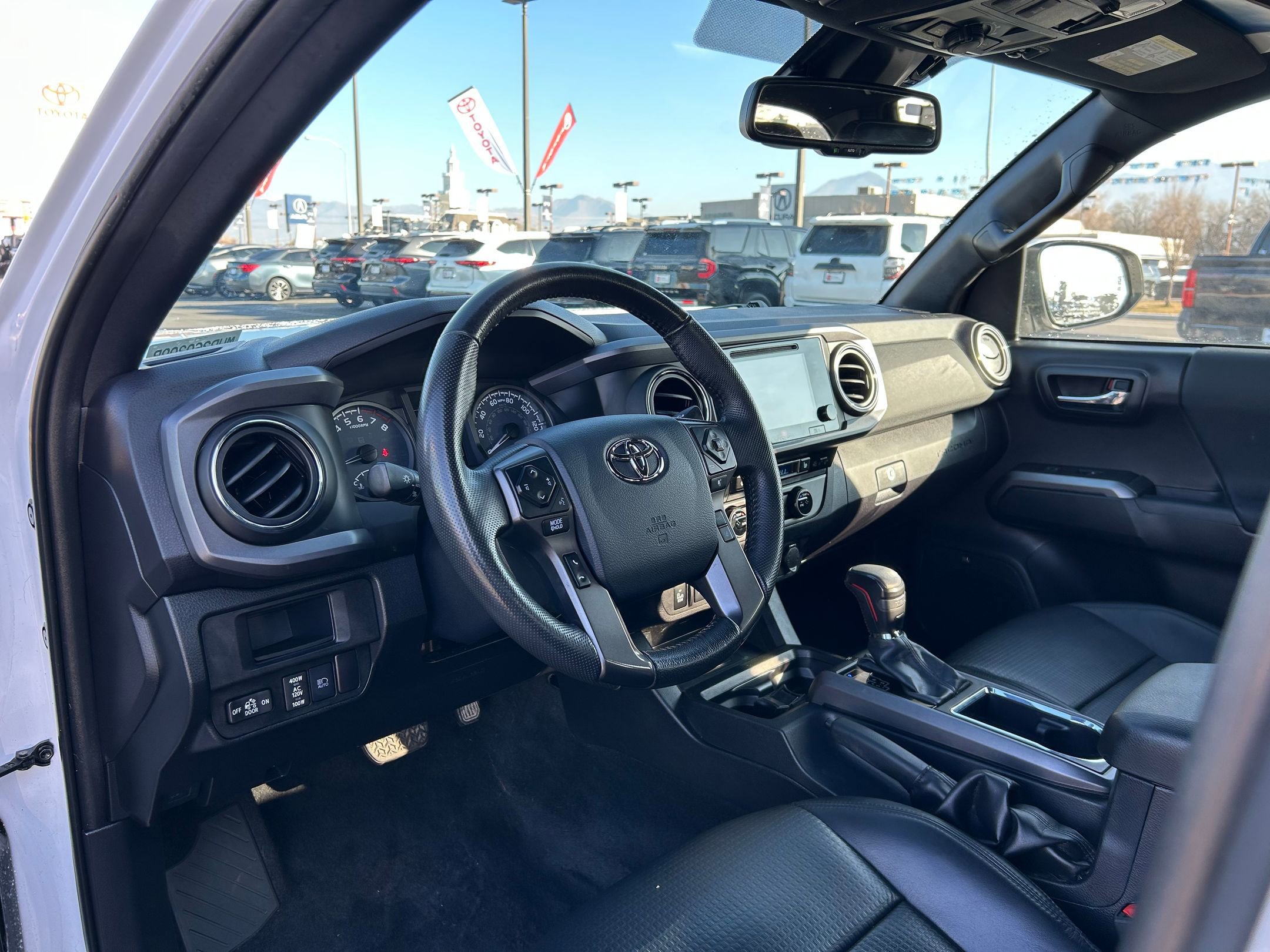 Used 2018 Toyota Tacoma TRD Off-Road image 10