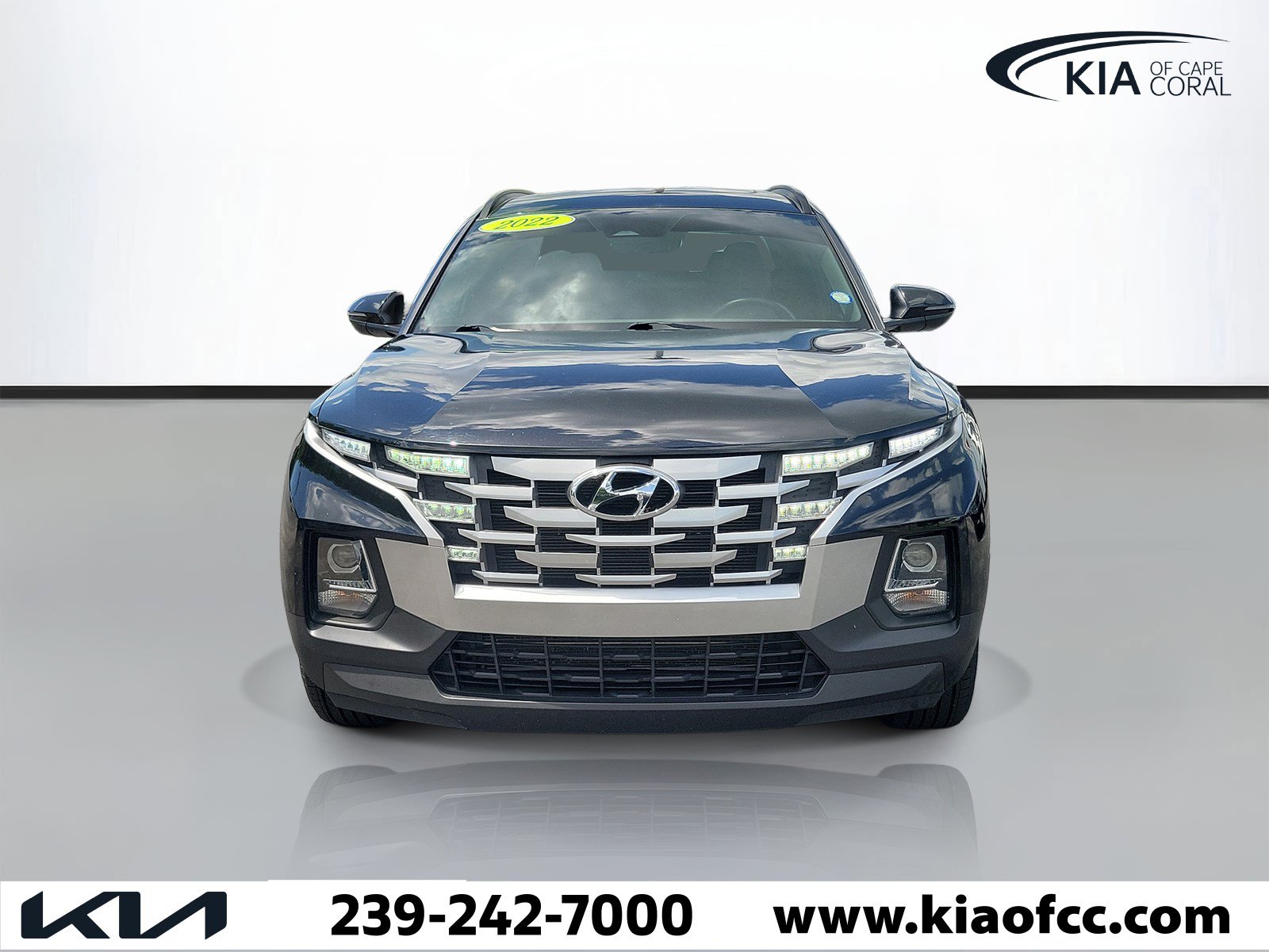Used 2022 Hyundai Santa Cruz SEL w/ Activity Package FWD image 2