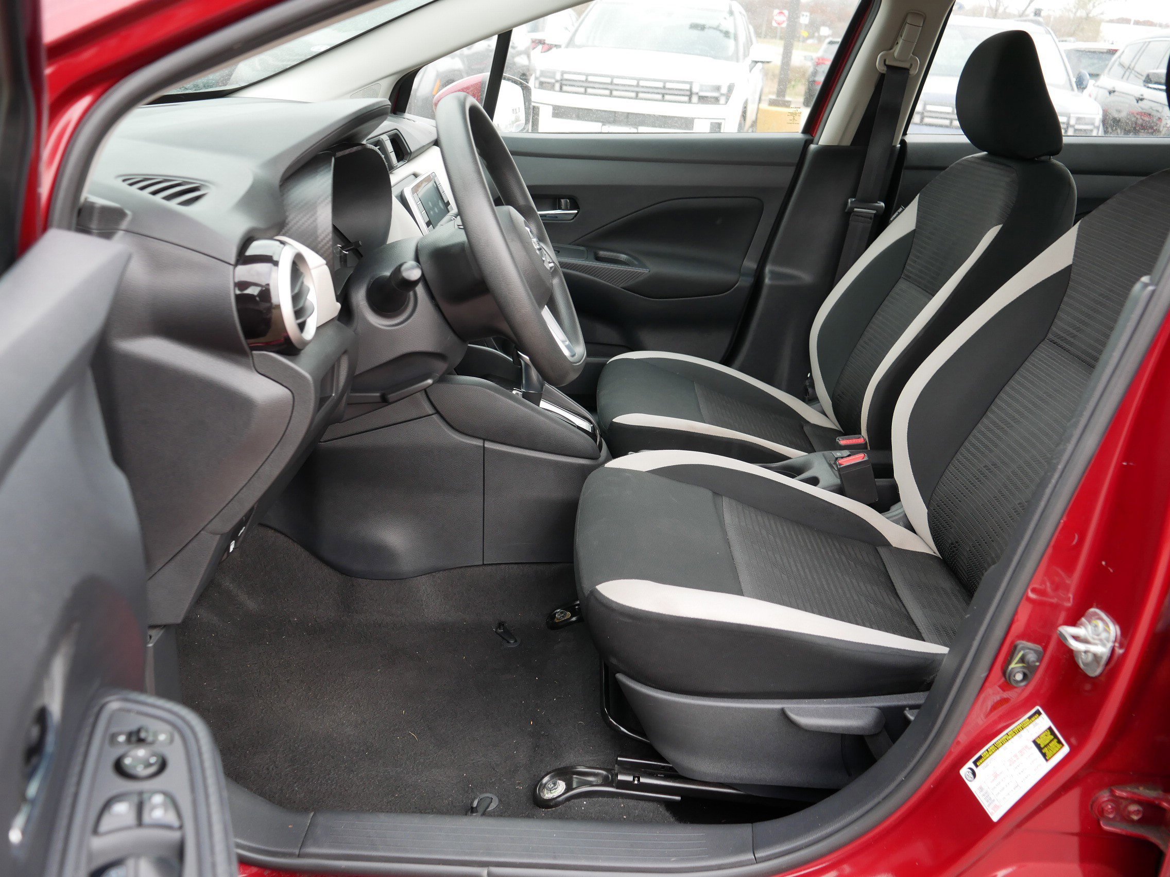 Used 2021 Nissan Versa SV image 12