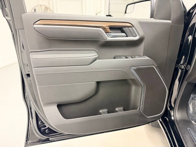 Certified 2025 Chevrolet Silverado 1500 LT AWD/4WD image 20
