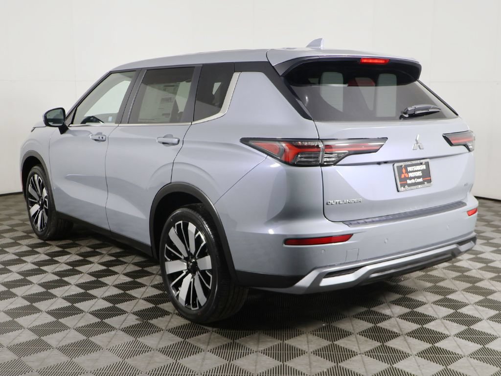 New 2026 Mitsubishi Outlander SE FWD image 12