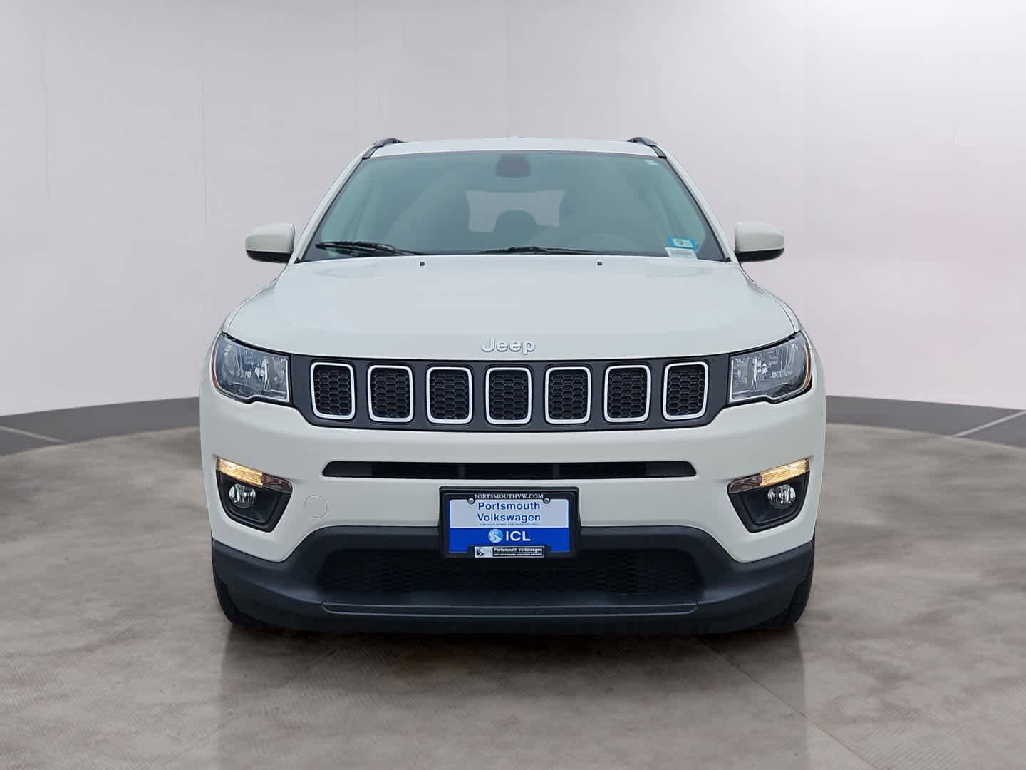 Used 2019 Jeep Compass Latitude AWD/4WD image 2