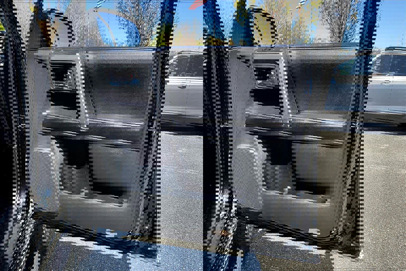 Used 2018 Toyota 4Runner Limited AWD/4WD image 23