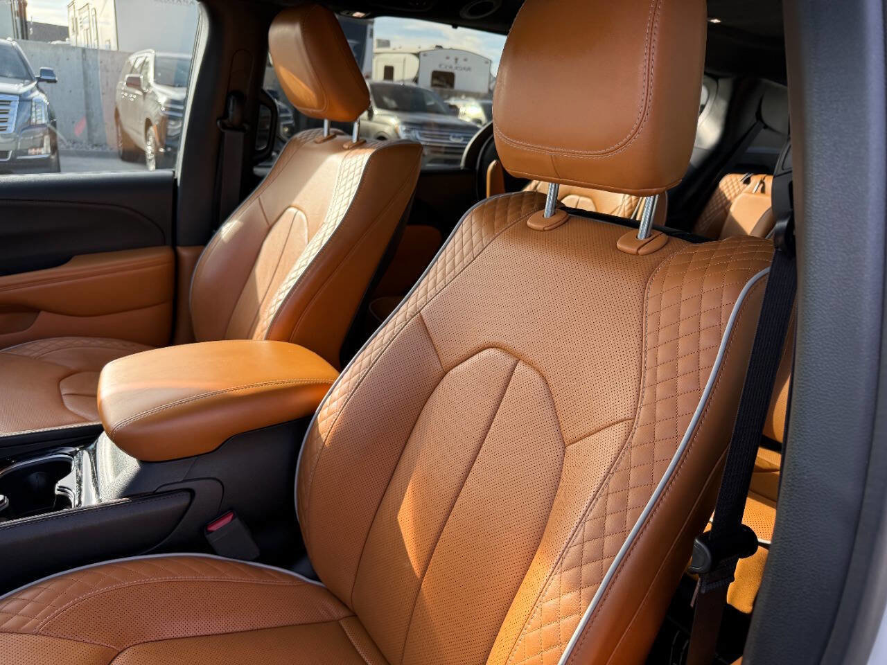 Used 2023 Chrysler Pacifica Pinnacle image 20