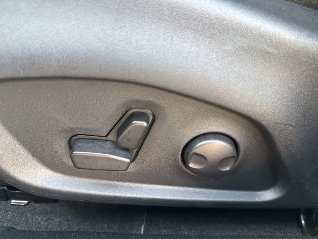 Used 2024 Jeep Compass Latitude image 13