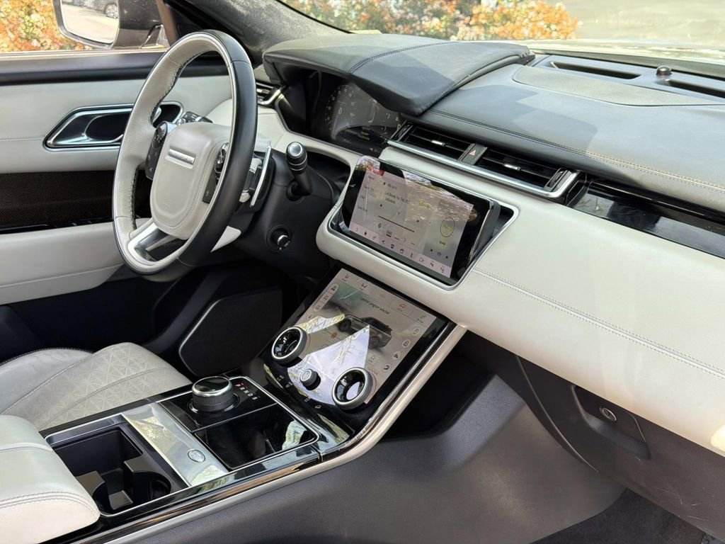 Used 2018 Land Rover Range Rover Velar R-Dynamic HSE image 19