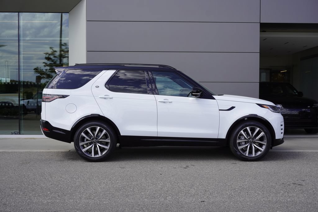 New 2026 Land Rover Discovery Dynamic SE AWD/4WD image 7