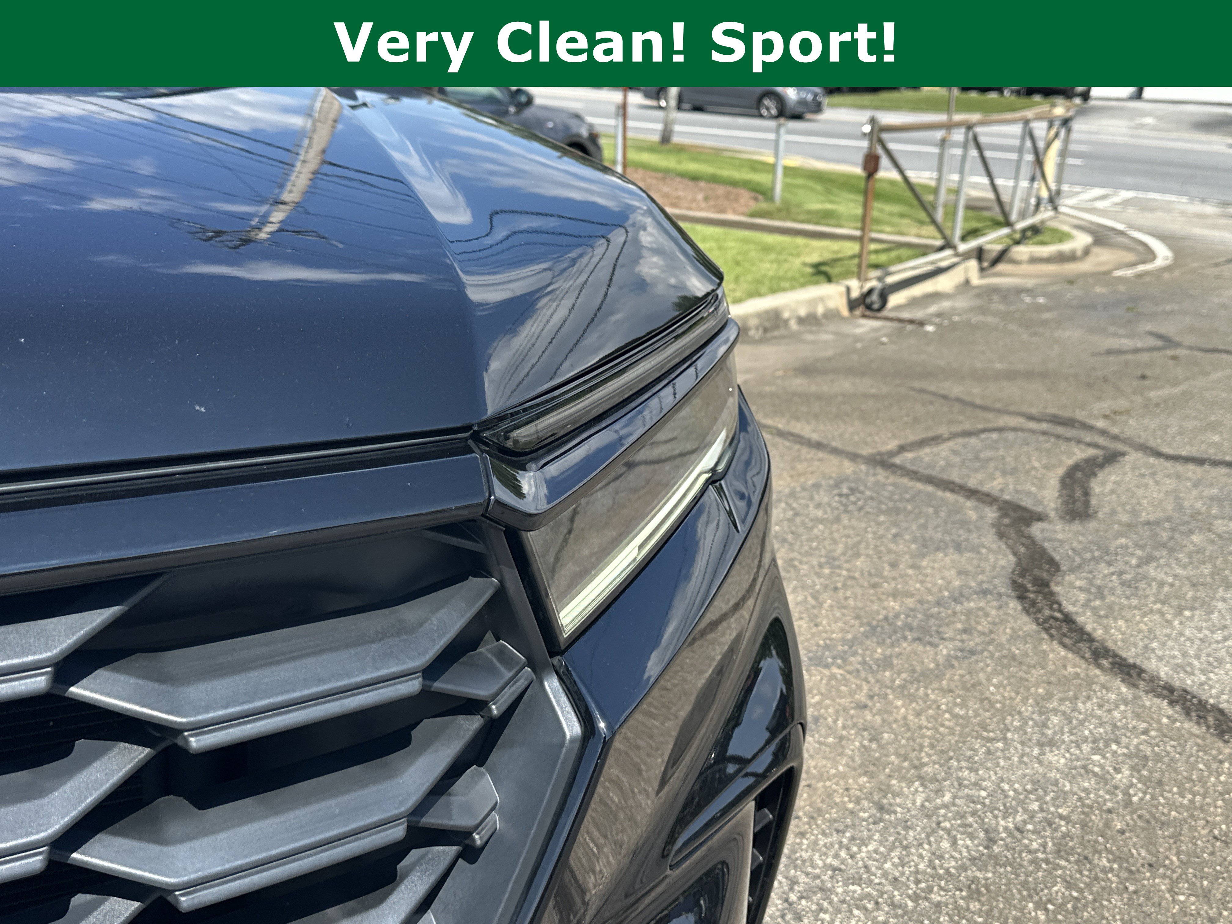 Used 2025 Honda Pilot Sport image 13