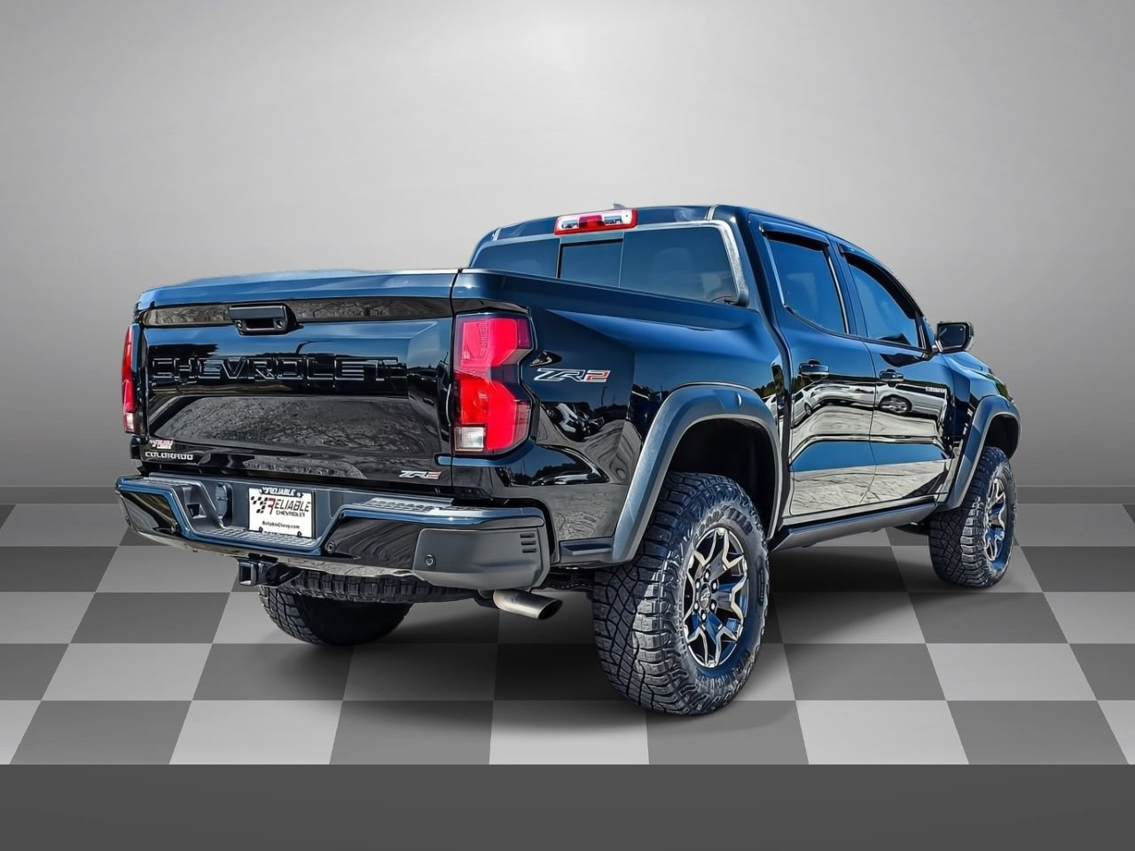 Used 2025 Chevrolet Colorado ZR2 w/ Technology Package AWD/4WD image 6