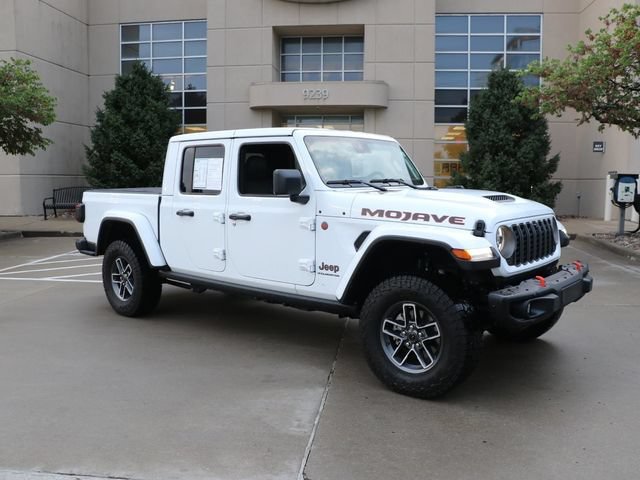 Used 2025 Jeep Gladiator Mojave AWD/4WD image 1