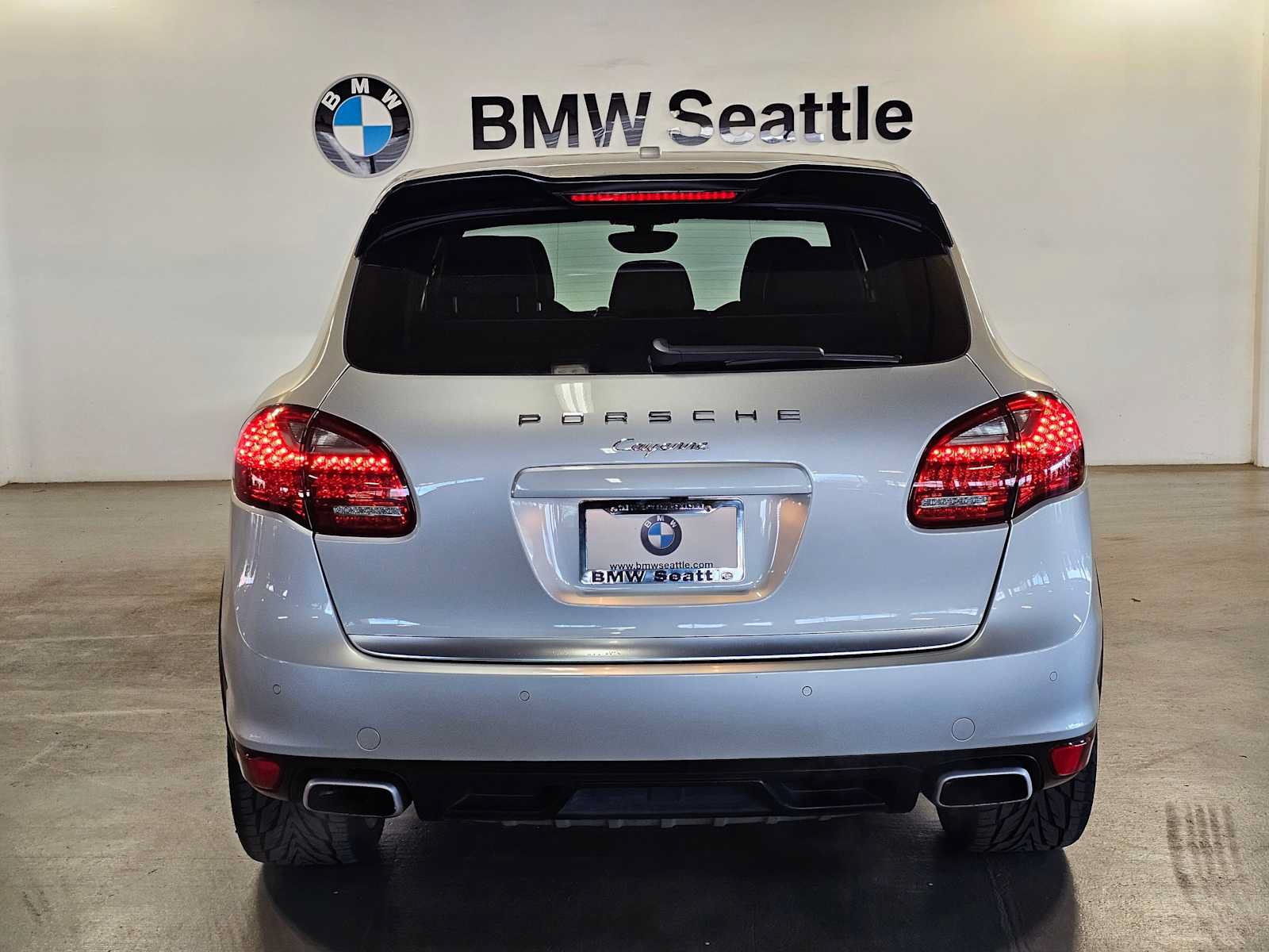 Used 2013 Porsche Cayenne AWD/4WD image 5