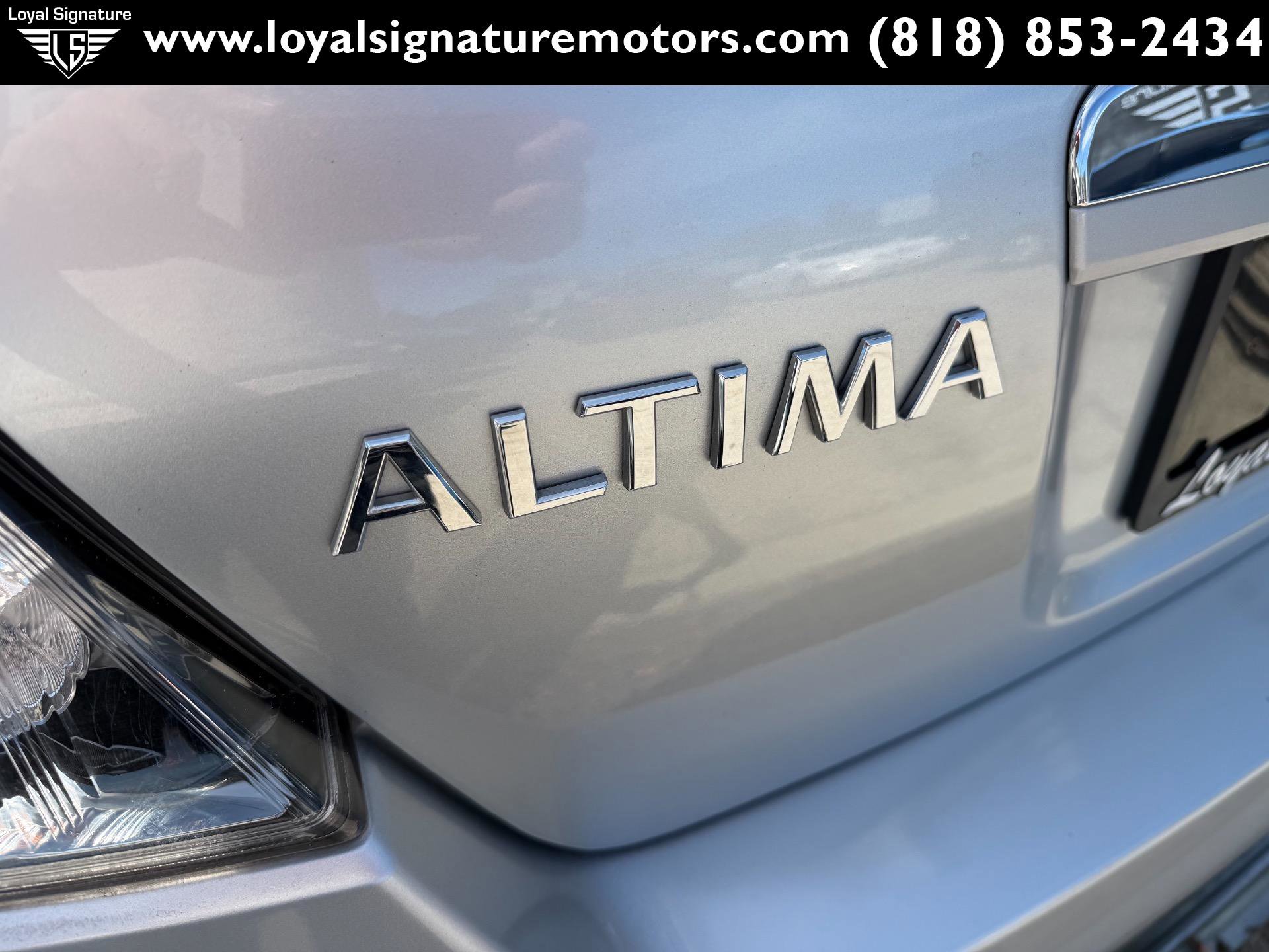 Used 2008 Nissan Altima Hybrid Sedan w/ Technology Pkg FWD image 9