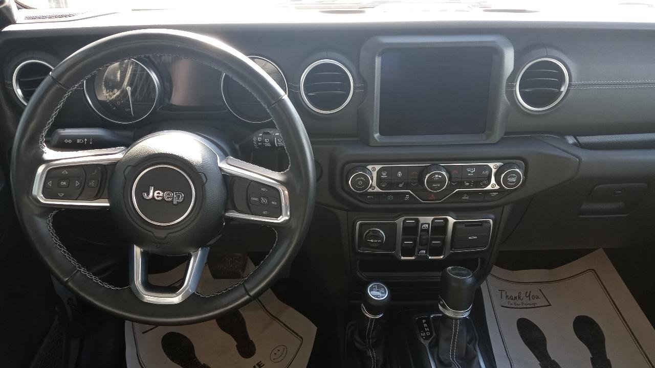Used 2023 Jeep Wrangler Sahara w/ Cold Weather Group AWD/4WD image 11