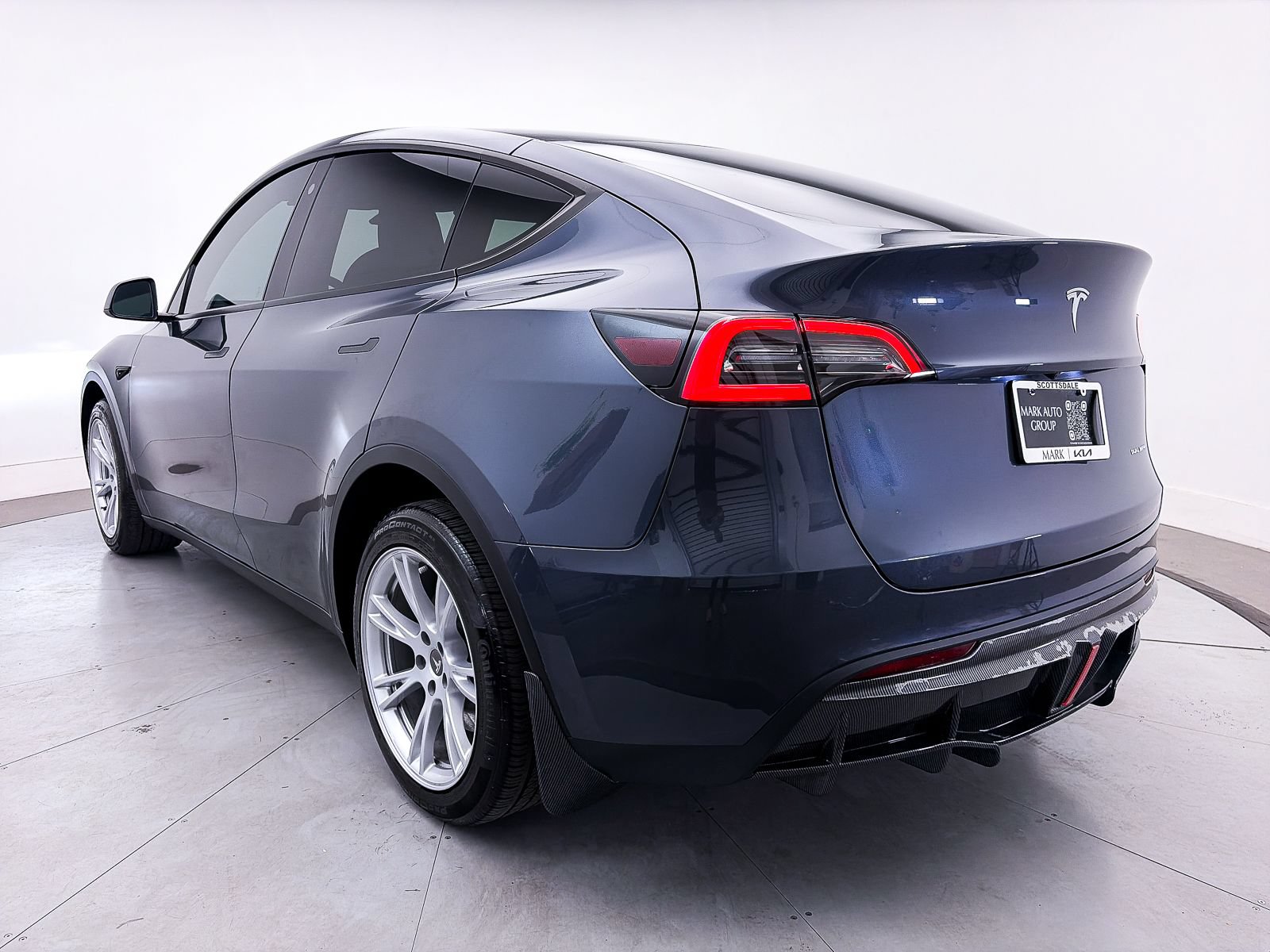 Used 2023 Tesla Model Y Long Range AWD/4WD image 13