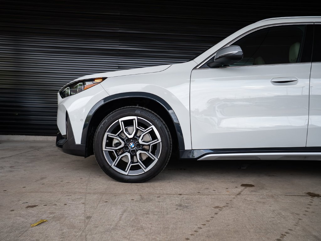 Used 2024 BMW X1 xDrive28i w/ Convenience Package AWD/4WD image 11