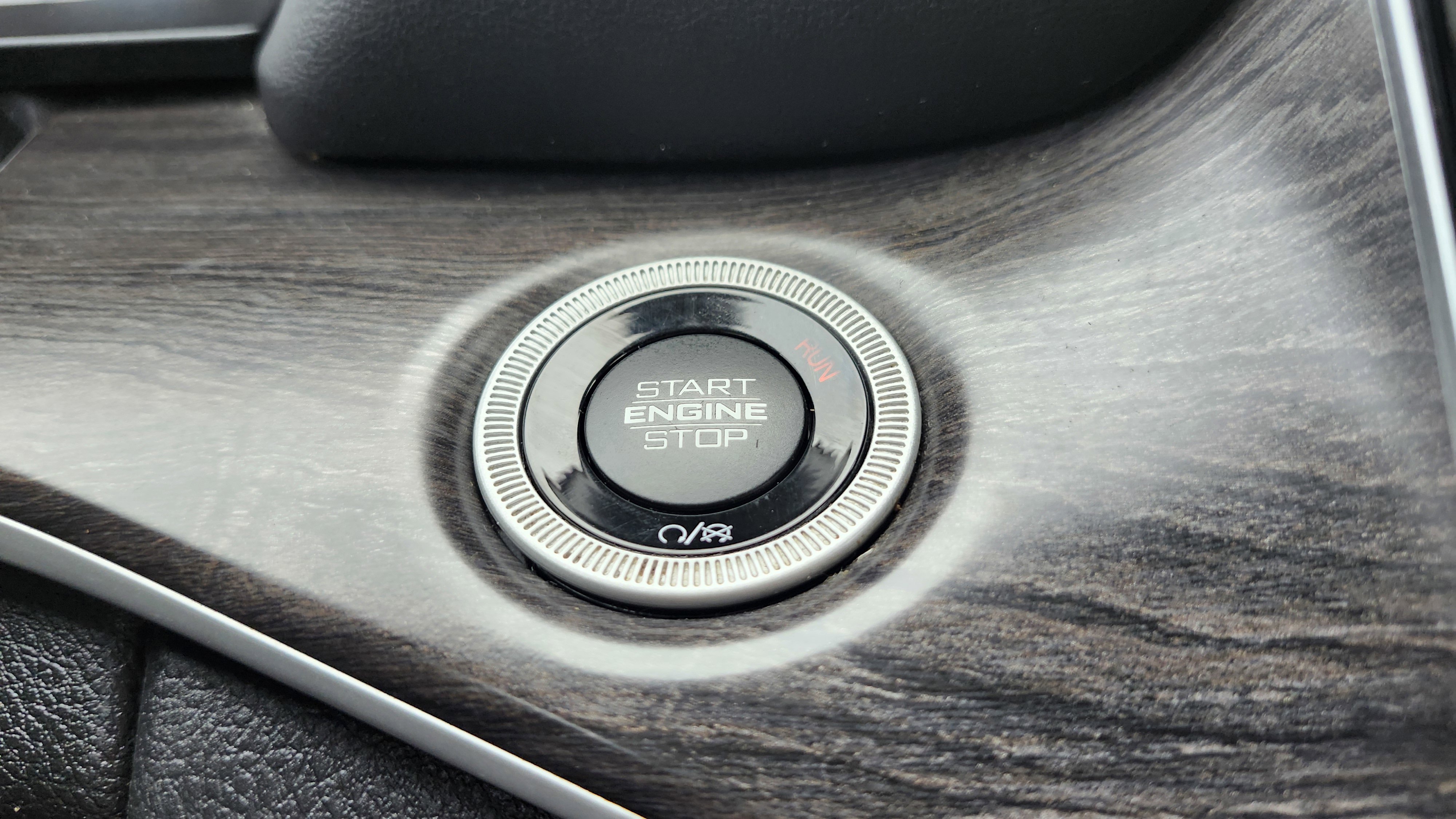 Used 2023 Jeep Grand Cherokee L Limited image 9