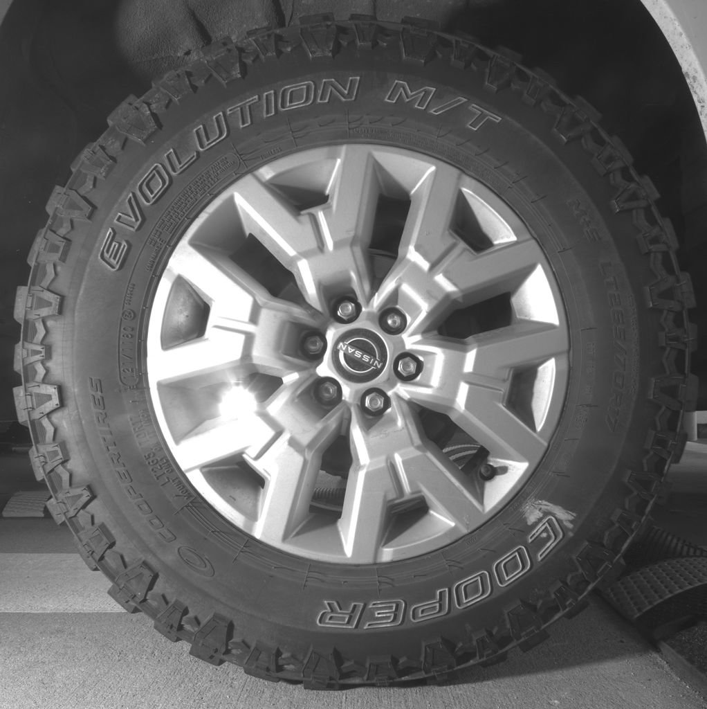 Used 2022 Nissan Frontier SV w/ Technology Package AWD/4WD image 14
