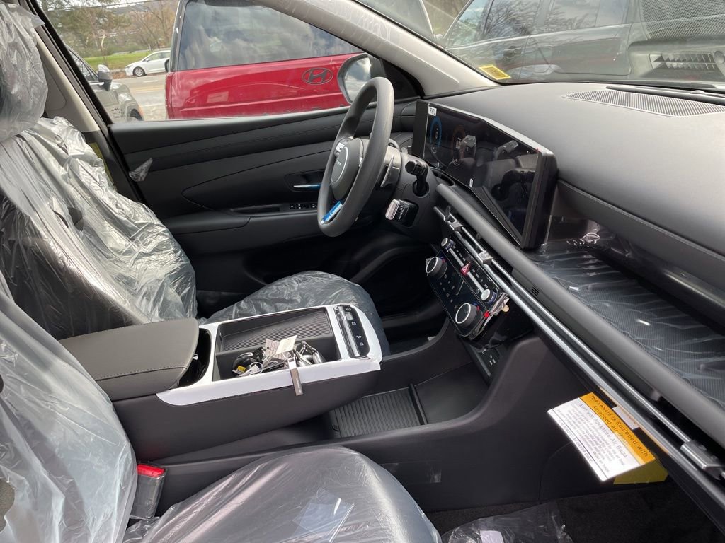 New 2026 Hyundai Tucson Blue SE image 8