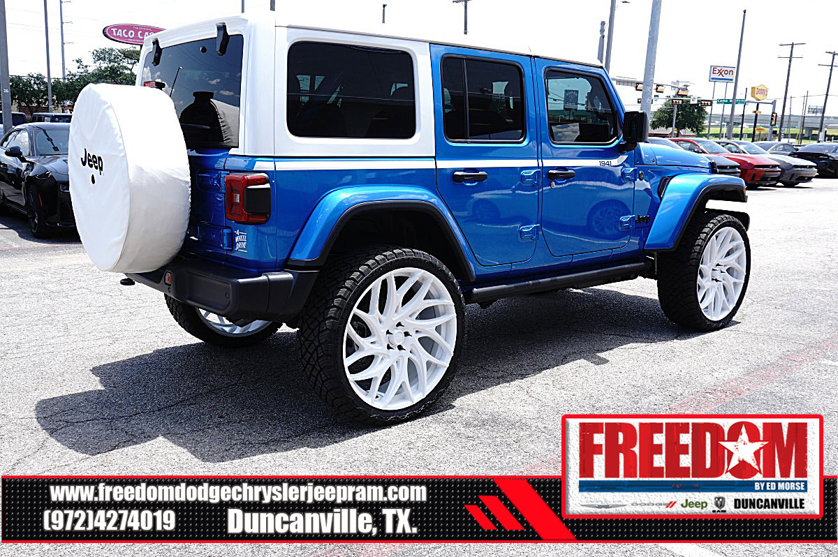 New 2026 Jeep Wrangler Unlimited Sahara w/ Whitecap Package AWD/4WD image 5