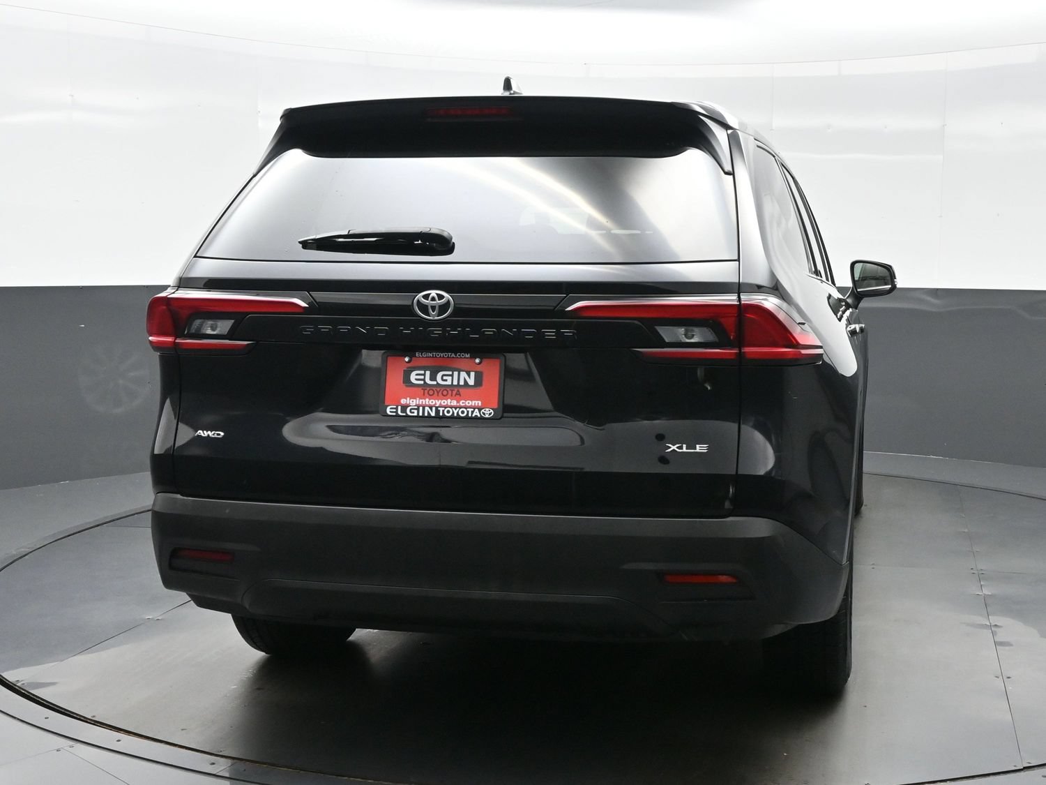 Used 2025 Toyota Grand Highlander AWD image 5