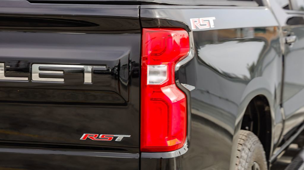 Used 2026 Chevrolet Silverado 1500 RST w/ RST Select Package RWD image 9