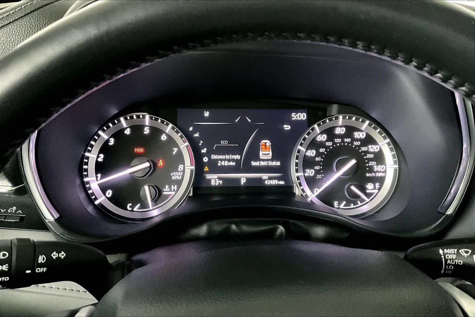 Used 2022 Toyota Highlander Platinum AWD/4WD image 26