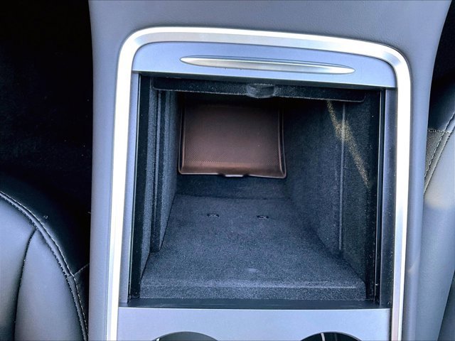 Used 2023 Tesla Model 3 Standard Range image 24