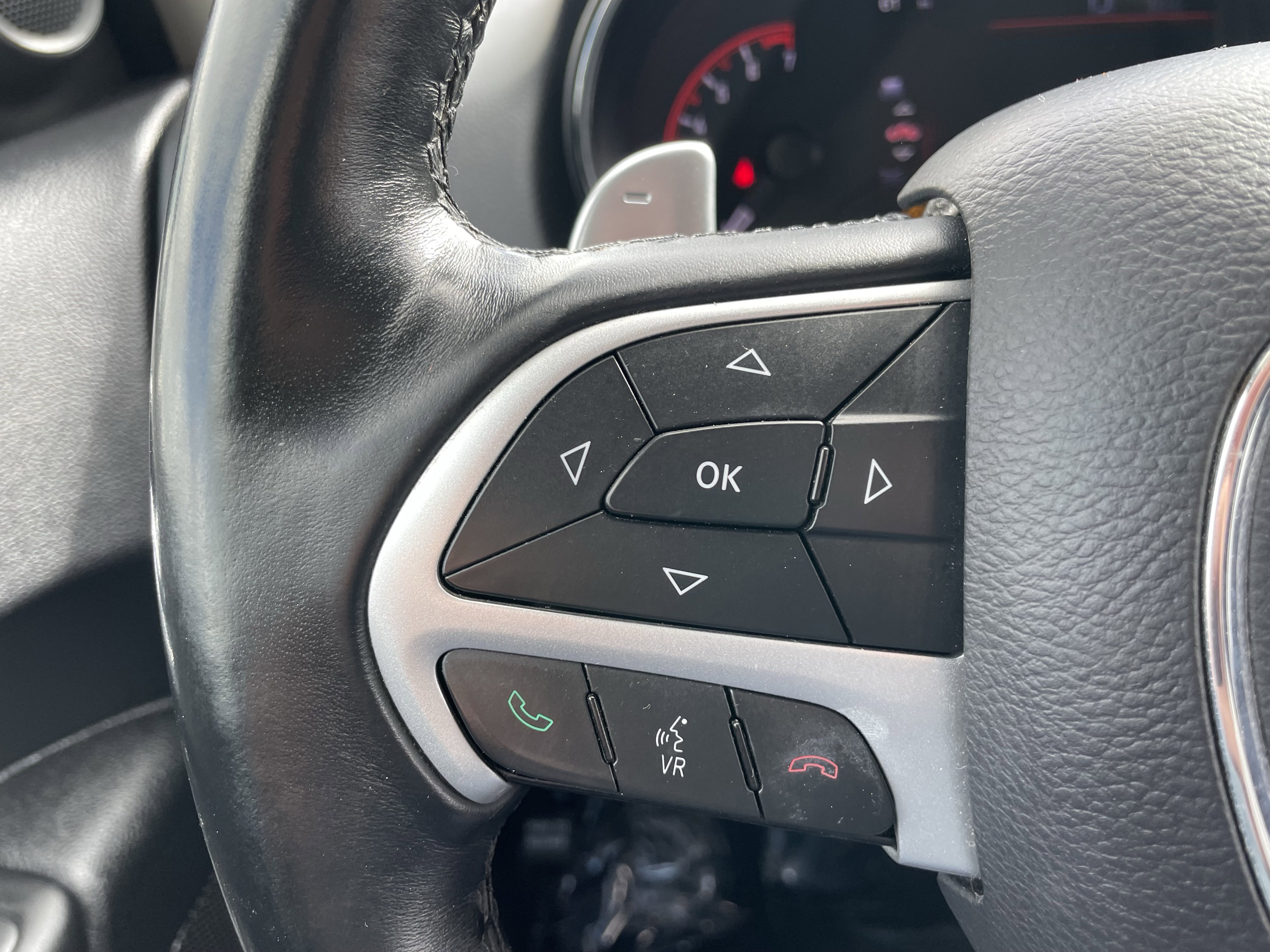 Used 2016 Dodge Durango Limited w/ Nav & Power Liftgate Group image 16