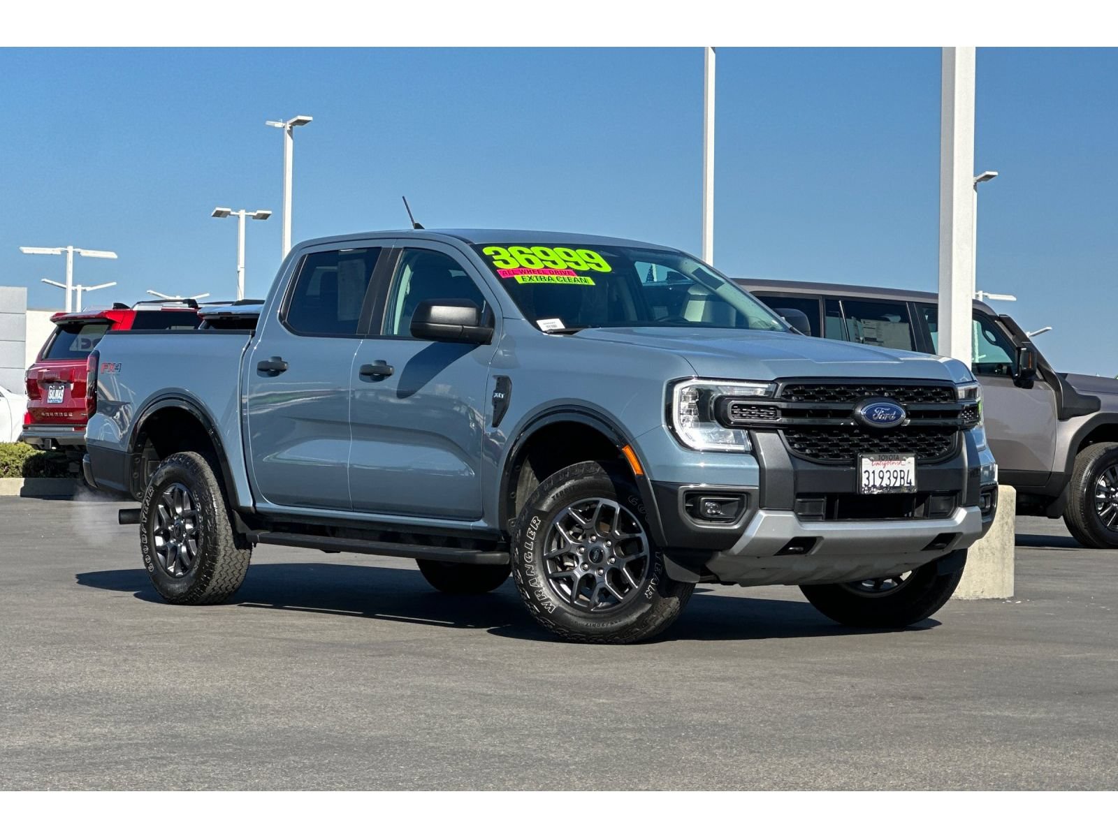 Used 2024 Ford Ranger XLT w/ FX4 Off-Road Package AWD/4WD image 2