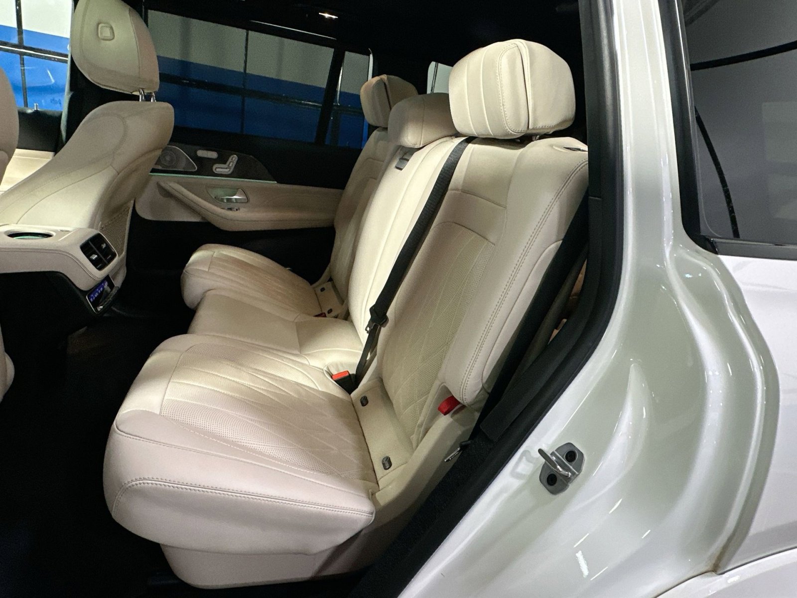 Used 2023 Mercedes-Benz GLS 63 AMG 4MATIC image 35