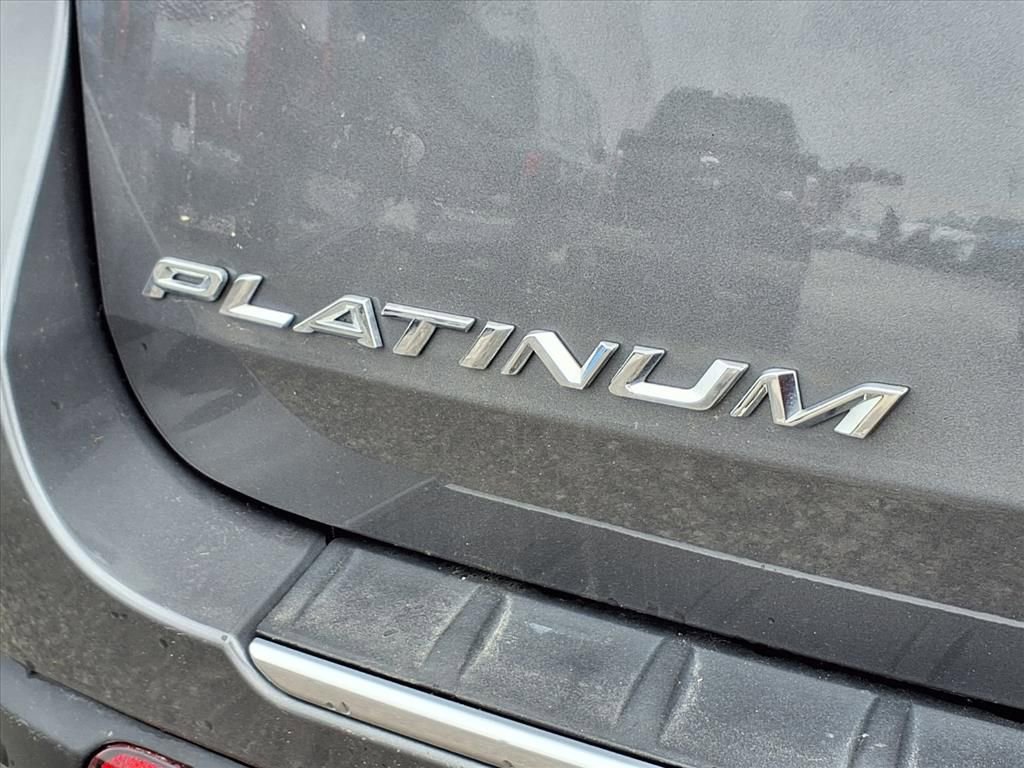 Used 2022 Ford Explorer Platinum w/ Equipment Group 601A image 41