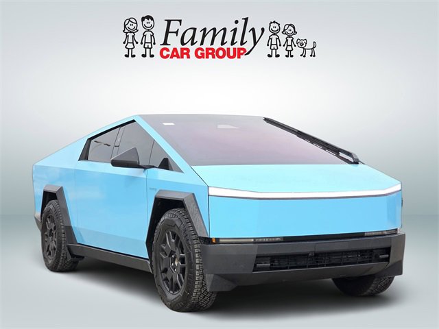 Used 2024 Tesla Cybertruck AWD Crew Cab image 2