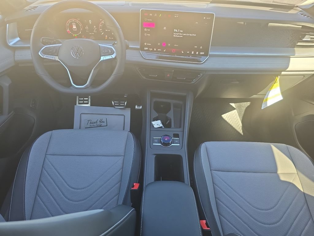 New 2026 Volkswagen Tiguan SE R-Line AWD/4WD image 14