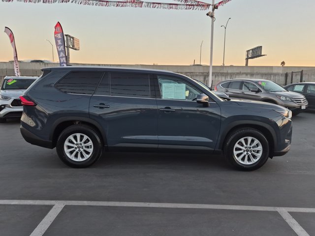 Used 2024 Toyota Grand Highlander AWD image 4