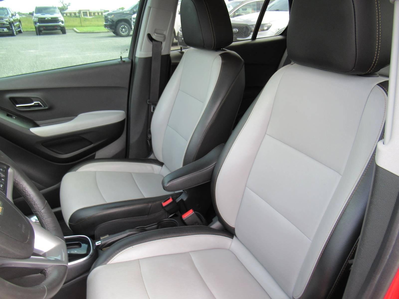 Certified 2018 Chevrolet Trax Premier FWD image 20