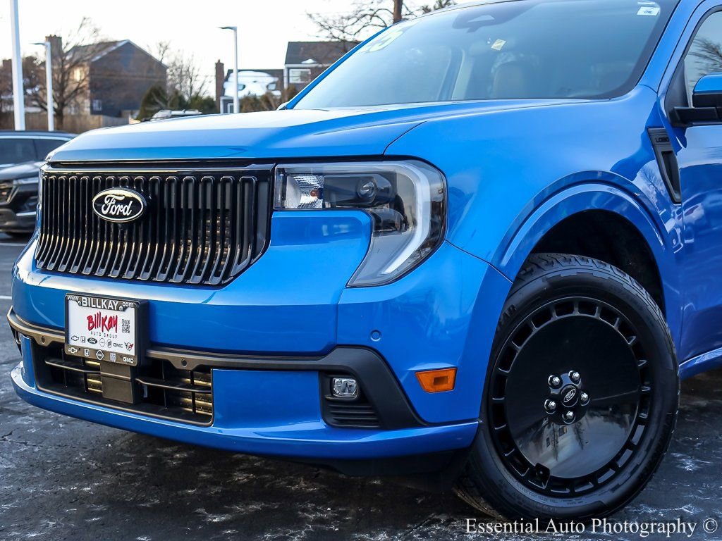 Used 2025 Ford Maverick Lobo image 4