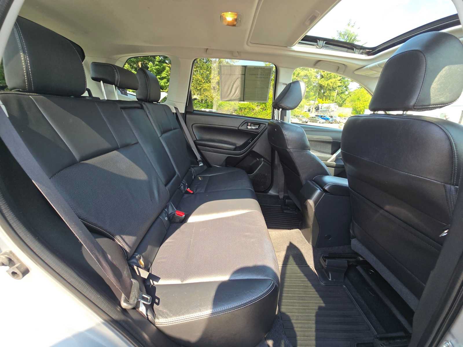 Used 2014 Subaru Forester 2.5i Limited AWD/4WD image 12