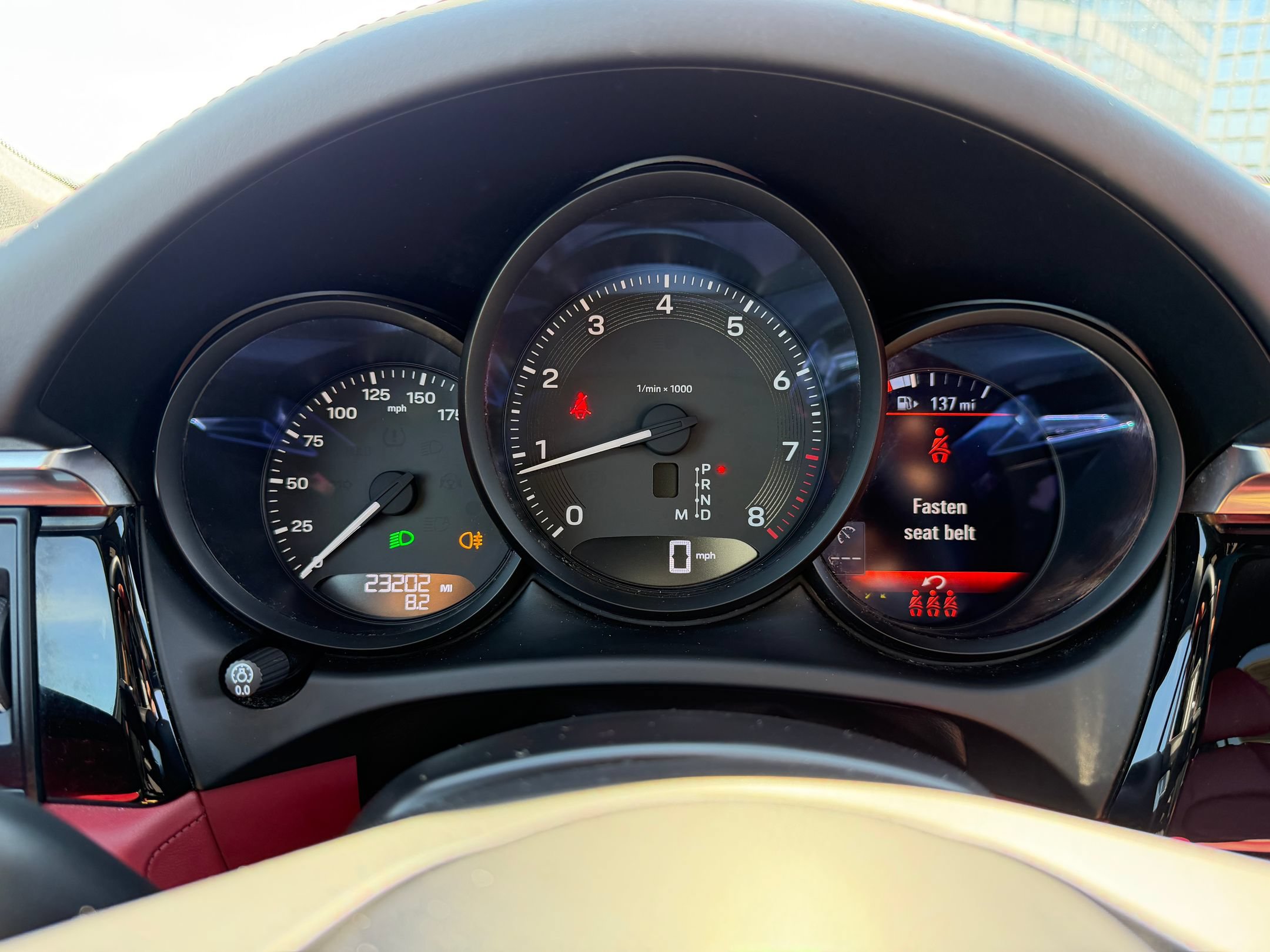 Certified 2023 Porsche Macan AWD/4WD image 18