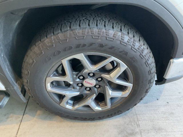 Used 2024 GMC Sierra 1500 SLT w/ SLT Premium Plus Package image 28