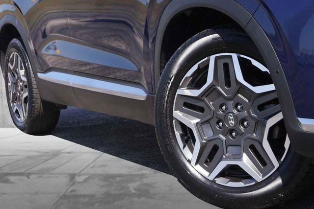 Used 2023 Hyundai Santa Fe Limited FWD image 3