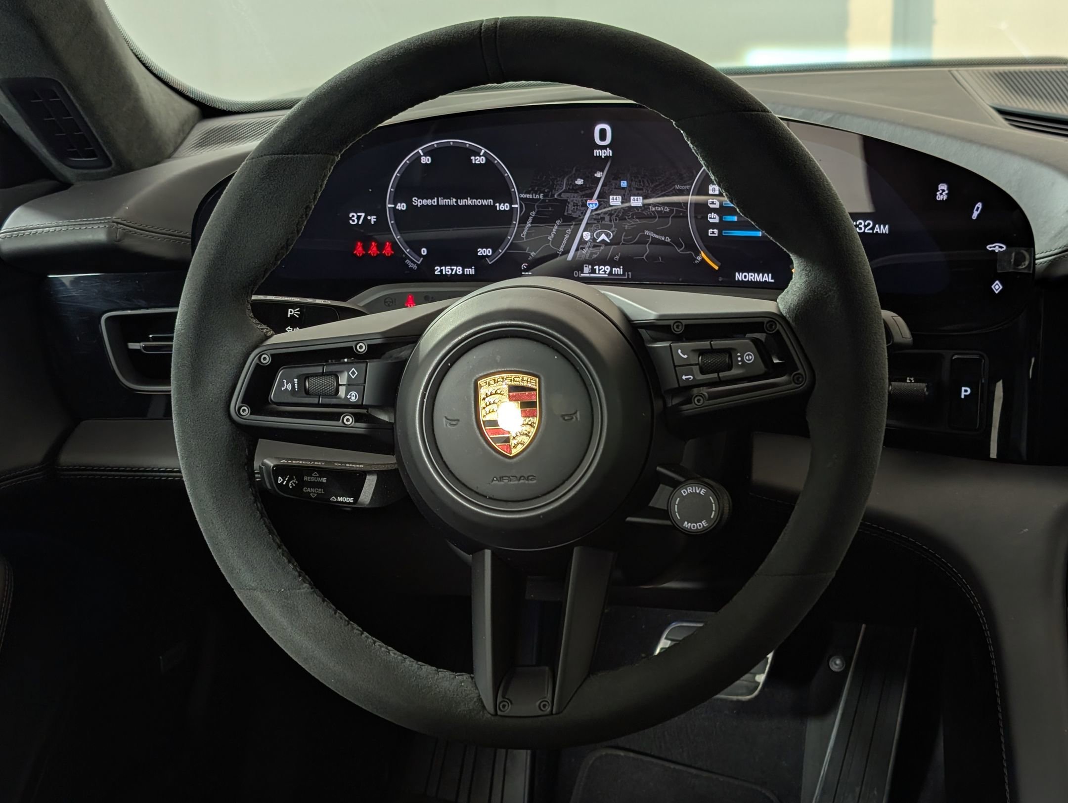 Certified 2024 Porsche Taycan GTS image 20