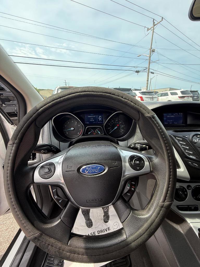 Used 2013 Ford Focus SE w/ SE Winter Pkg FWD image 14