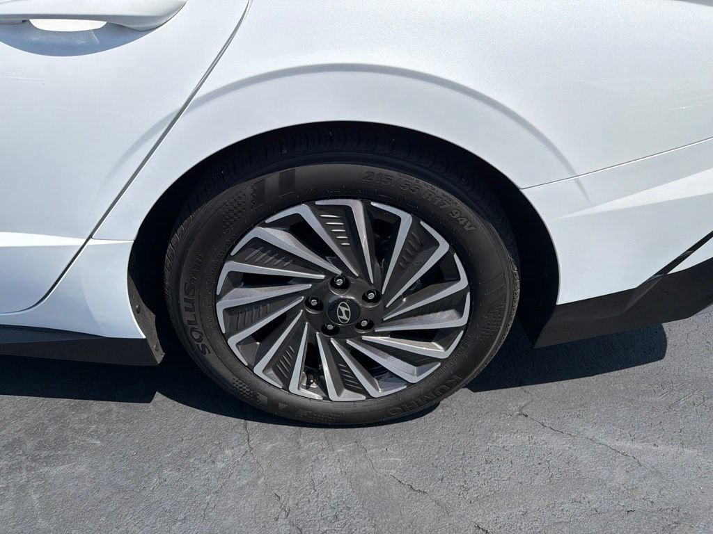 New 2026 Hyundai Sonata Limited FWD image 12