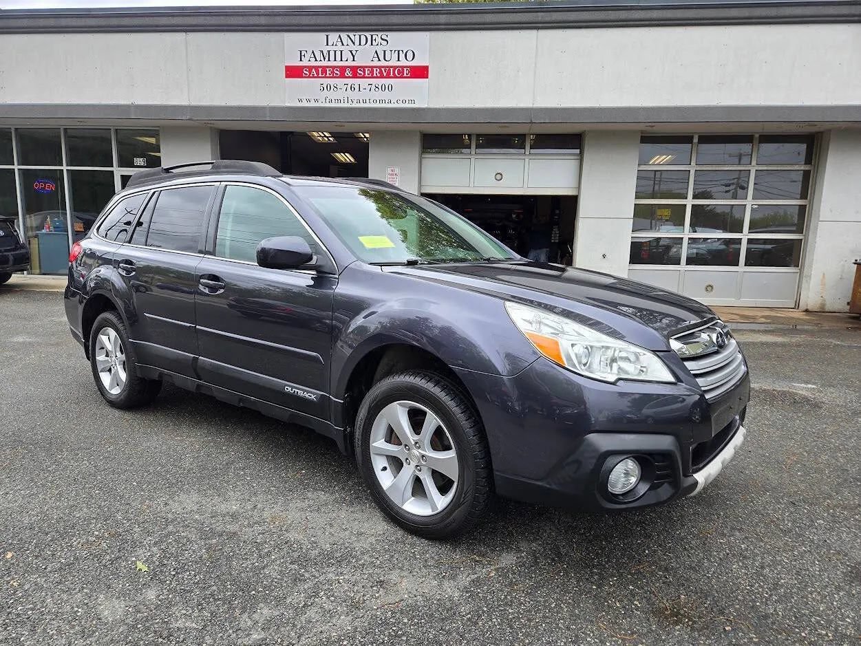 Used 2014 Subaru Outback 2.5i Limited AWD/4WD image 1