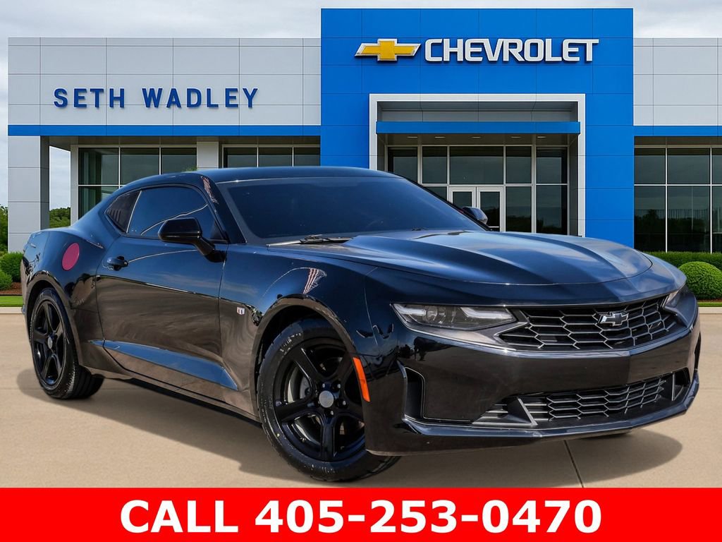 Used 2023 Chevrolet Camaro LT RWD image 1