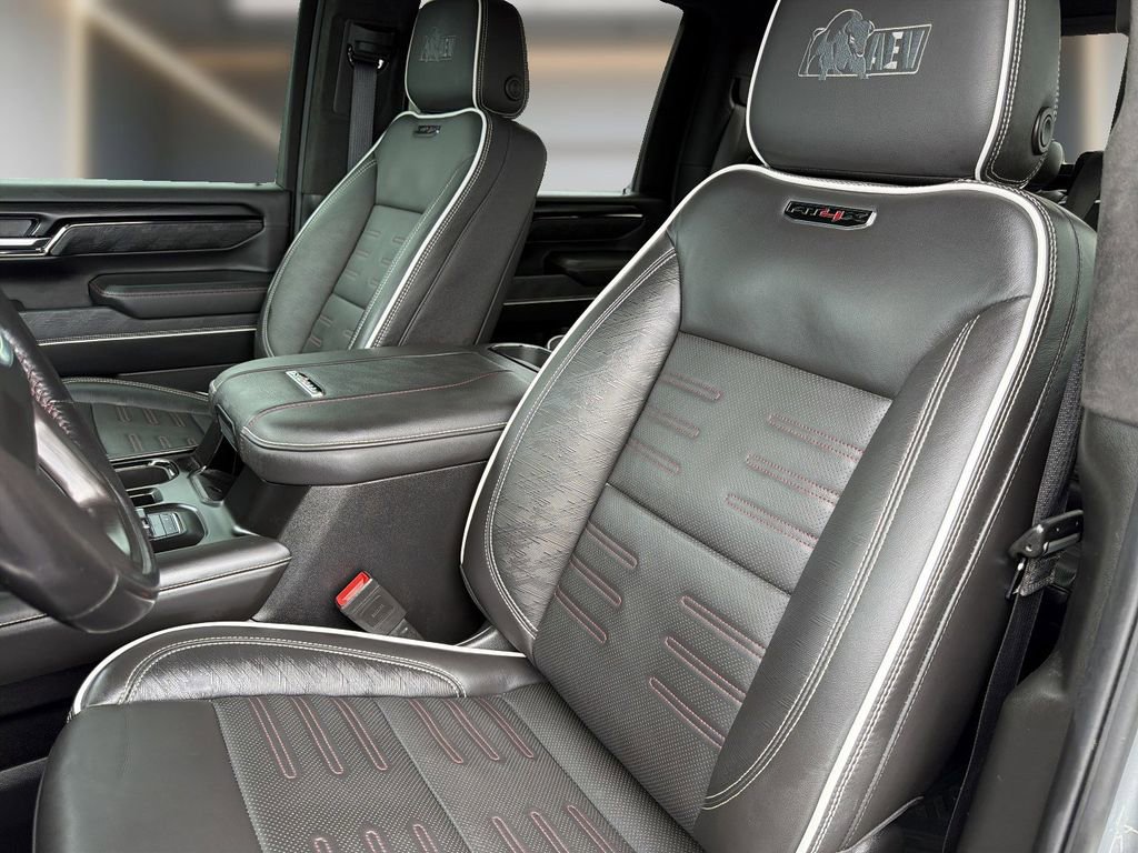 Certified 2025 GMC Sierra 2500 AT4X w/ AT4X AEV Edition AWD/4WD image 12