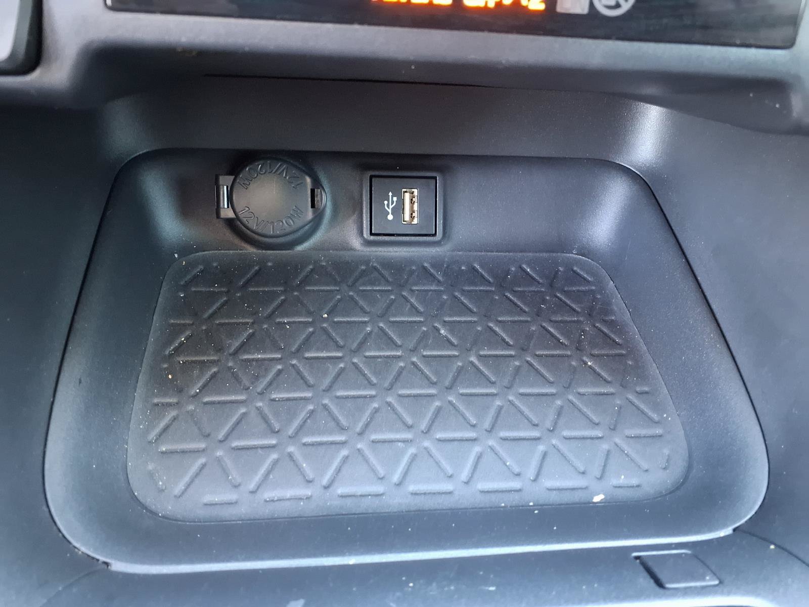 Used 2025 Toyota RAV4 XLE Premium FWD image 16