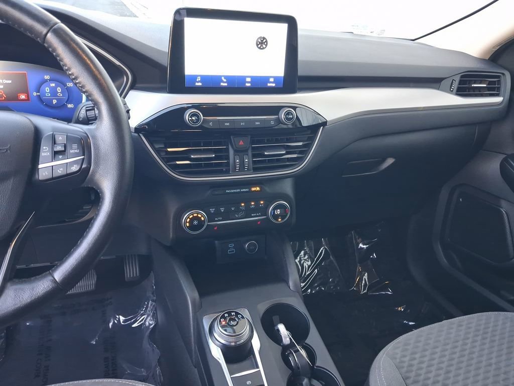 Used 2020 Ford Escape SE Sport image 19